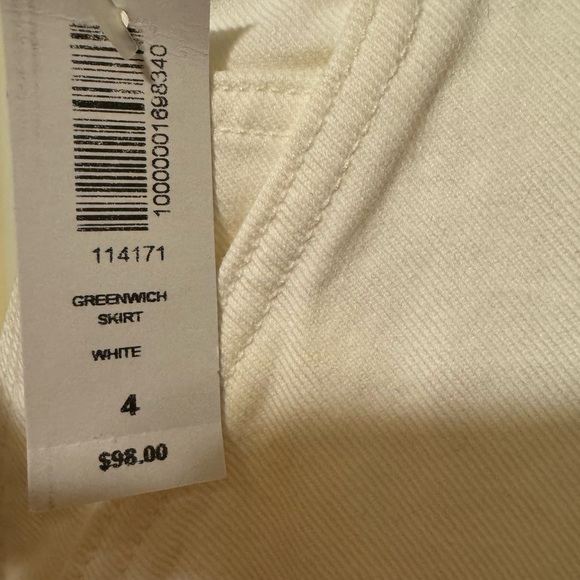 Aritzia TNA Greenwich skirt in WHITE! - Picture 4 of 4